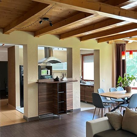 Bb Szabo Villa Balatonboglár Exteriör bild